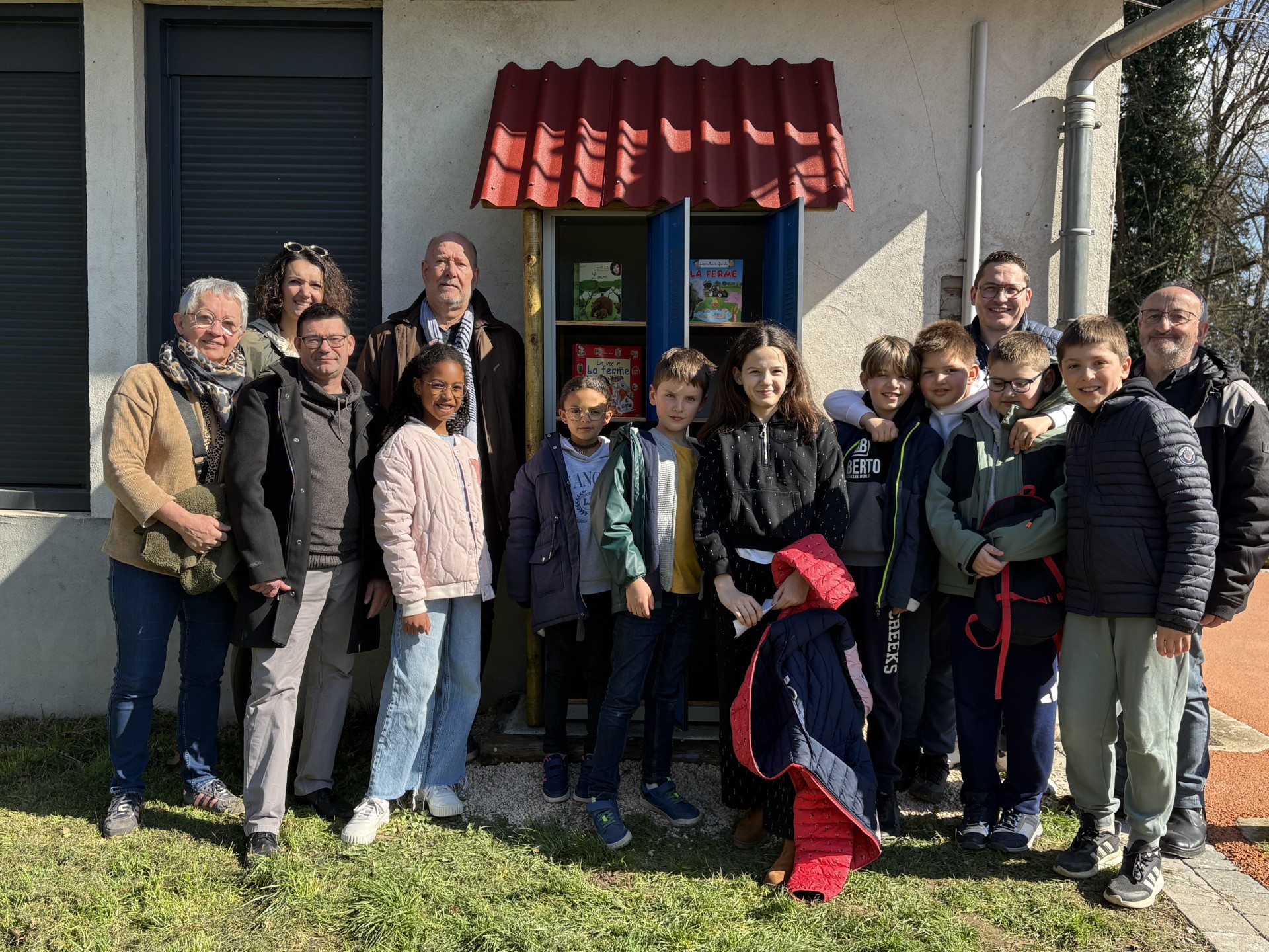 Installation d'une boite à livres Montchervet